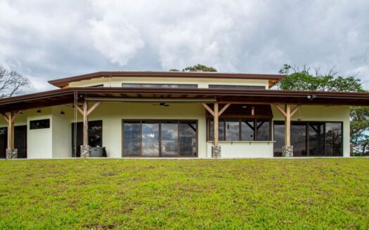 Beautifully built home on 2.5 acres 6 min. from 27 in Atenas – 40005152948