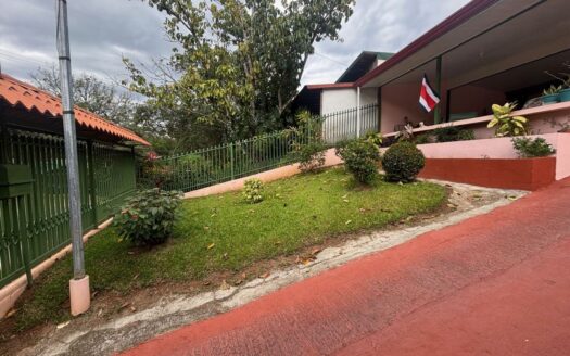Affordable home 5 minutes from Atenas Center in tranquil neighborhood – 40005152991