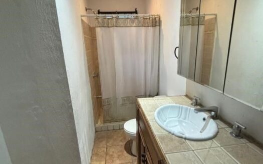 Large multi unit home in cool climate of Atenas – 40005152891