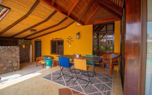 Balinese Oasis in Desirable Atenas Community – 400052010050