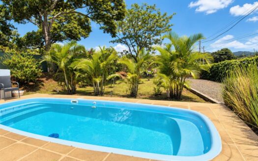 Fully Furnished 4-Bedroom Home with Pool & Mountain Views Near Downtown Atenas – 400052042257
