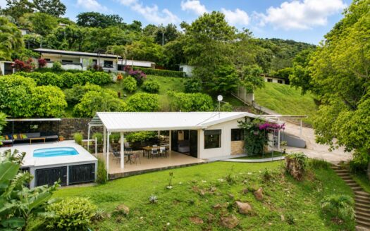 Bungalow with pool in Vistas Guacimo of Atenas – 400051521149