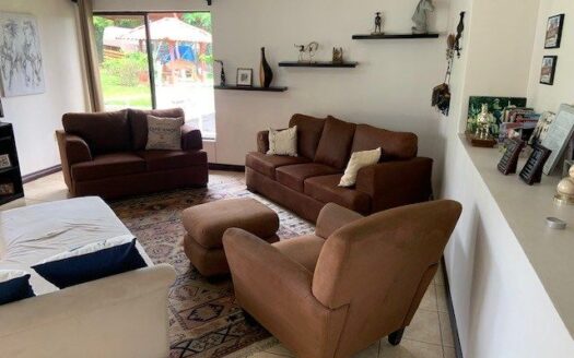 Nice countryside home in La Garita – 40005152601
